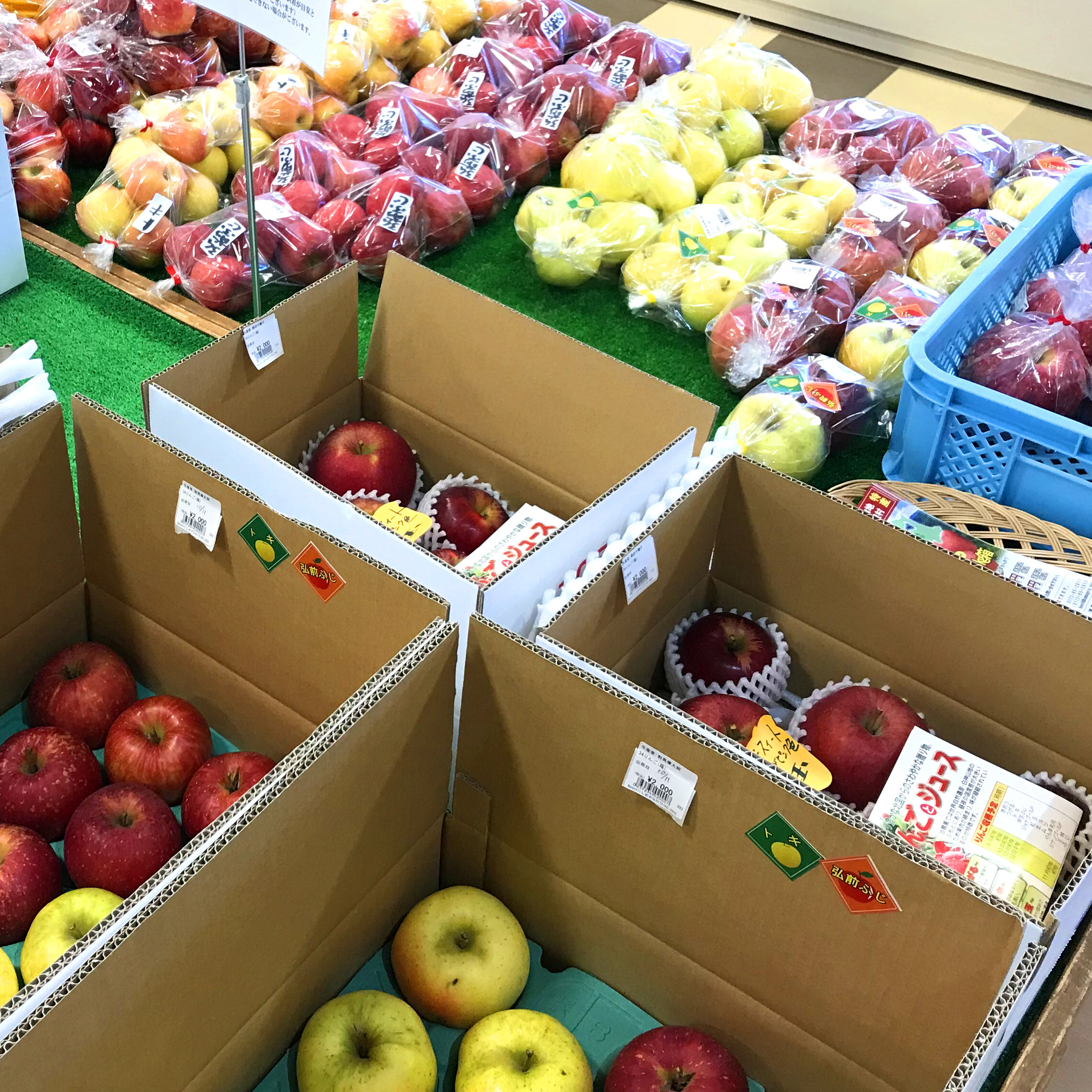 ～道の駅津軽白神・りんごで大賑わい～