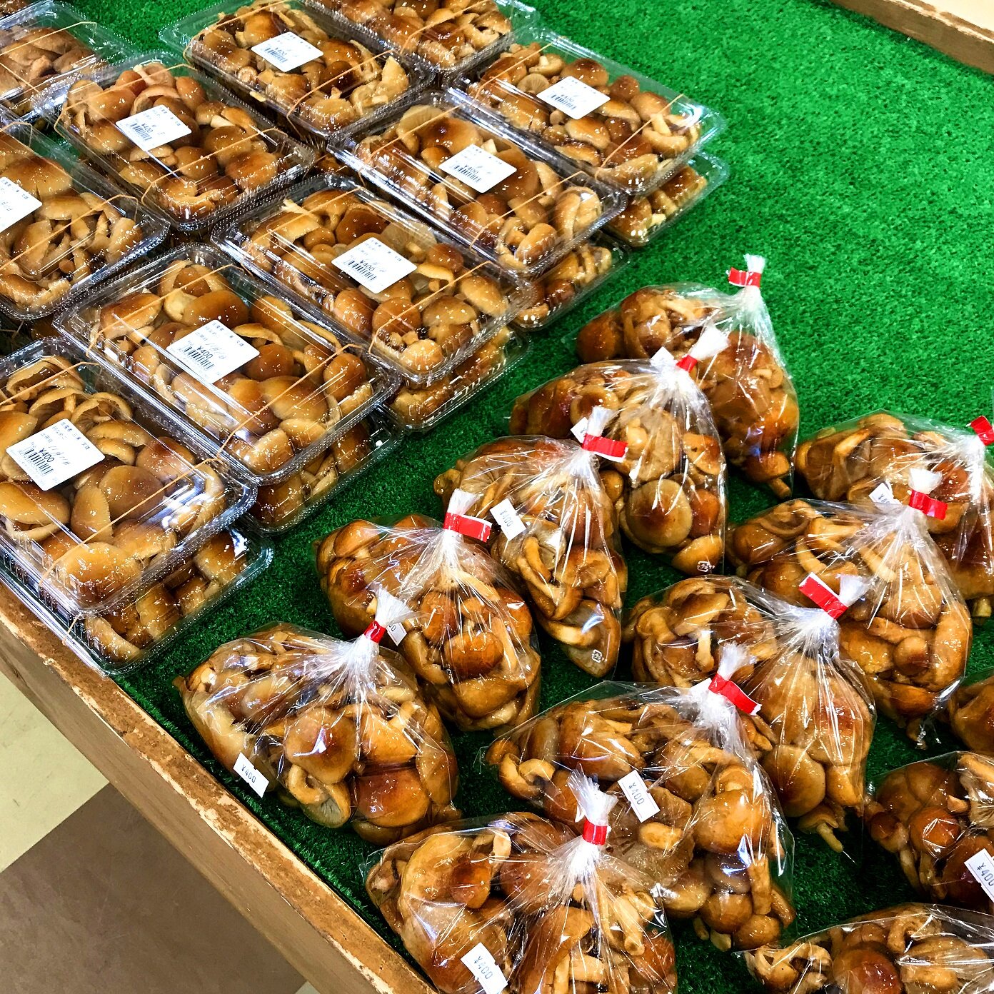 ～道の駅津軽白神・まだまだ「なめこ」大量入荷中！～