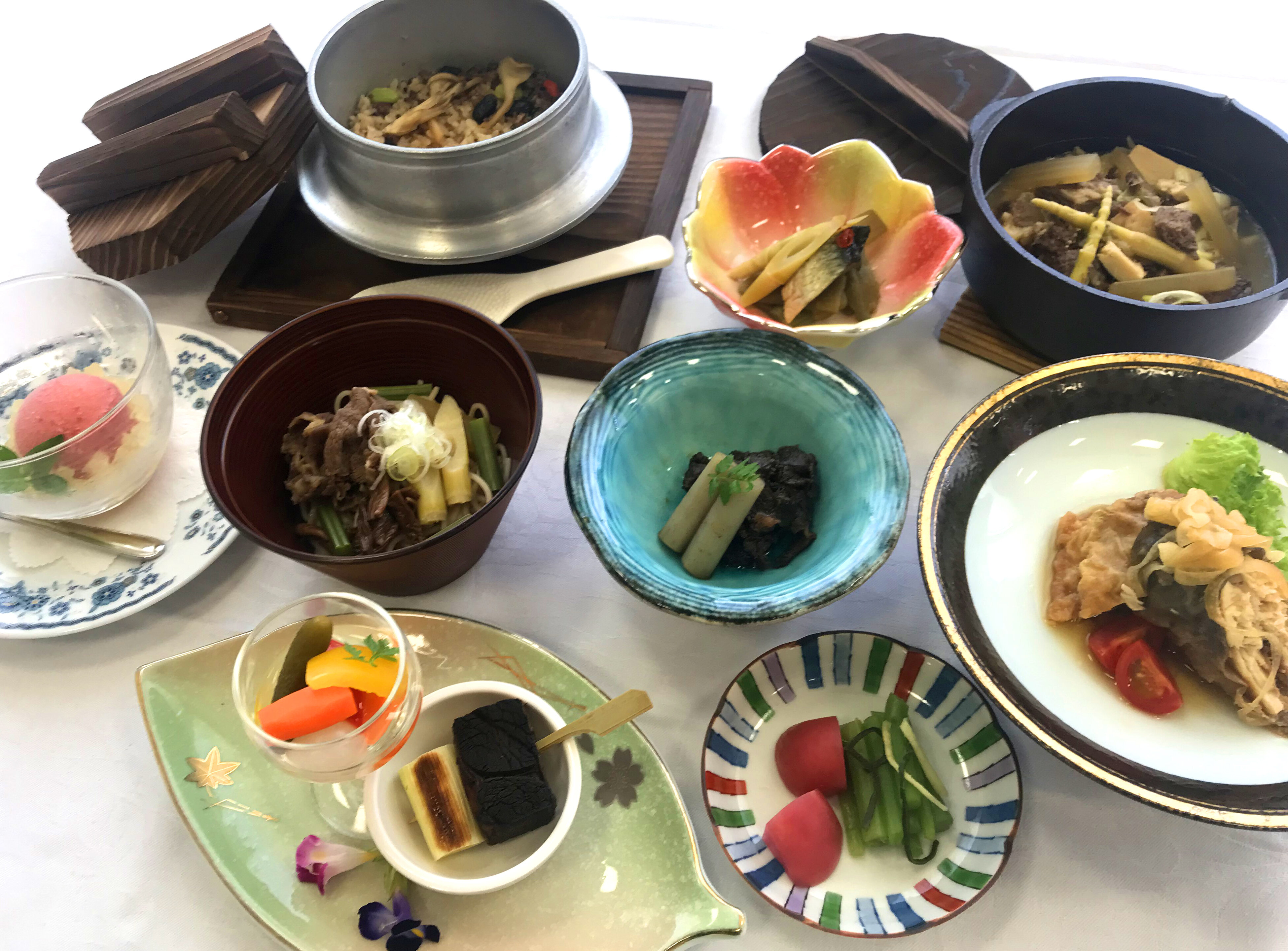 <ブナの里白神館よりお知らせ>